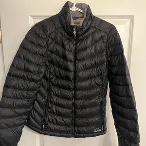 LL BEAN women’s medium 880 puffer jacket